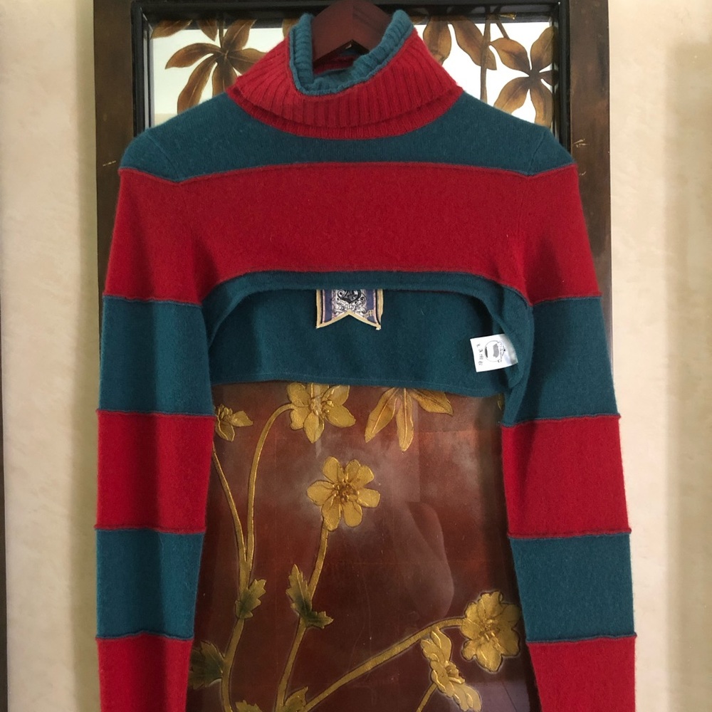 L.A.M.B. by Gwen Stefani Cashmere Crop top Sweater
